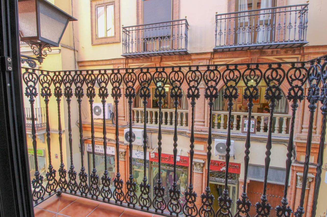 Apartament Apartamento Livia Junto A La Catedral Sewilla Zewnętrze zdjęcie